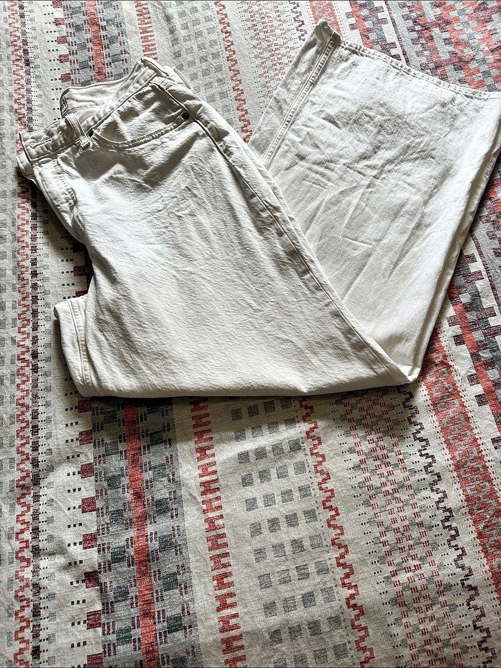 Abercrombie & Fitch High Rise Straight Leg Pants White Waist 30